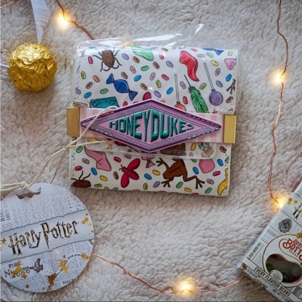 Exclusive Loungefly Harry Potter Honeydukes Candy Print Wallet